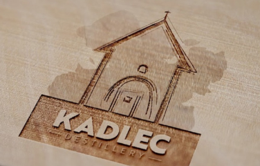 CASE STUDY: AKO VYTVORIŤ STRATÉGIU ZNAČKY A VIZUÁLNU IDENTITU PRE VÝROBCU DESTILÁTOV